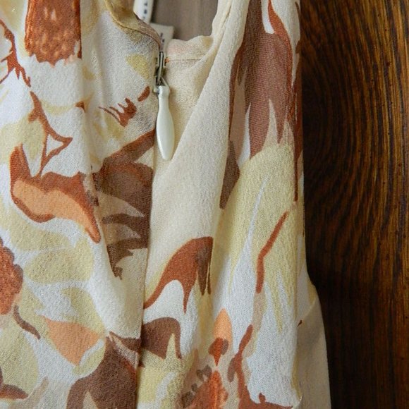 Banana Republic Sheer Silk Sequined Detail Top, 10 - Picture 5 of 9